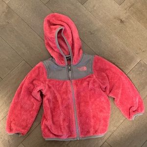 North face fleece 3T. Bright pink